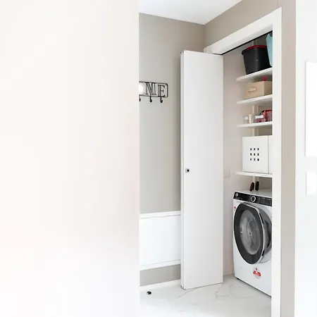 Center - Free Parking, Netflix And Wifi Apartman