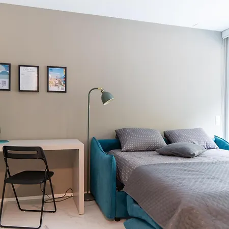 Center - Free Parking, Netflix And Wifi Apartment *