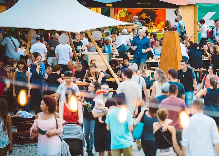 Center - Free Parking, Netflix And Wifi *