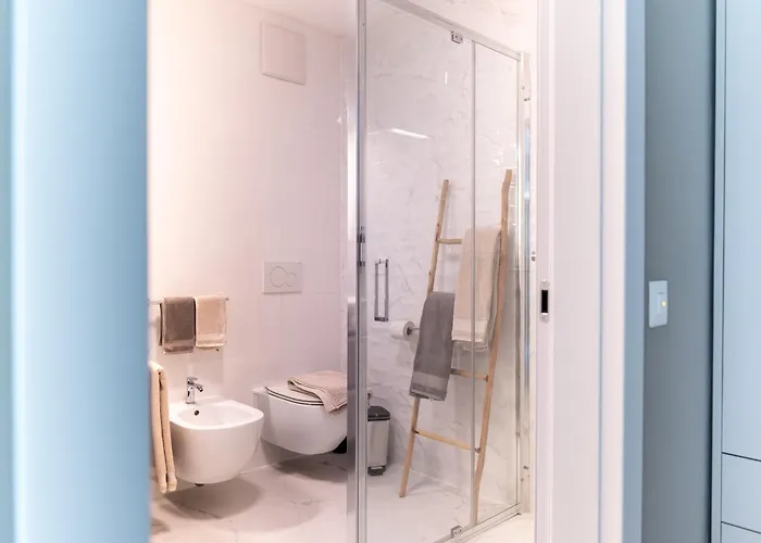 Center - Free Parking, Netflix And Wifi Apartment *