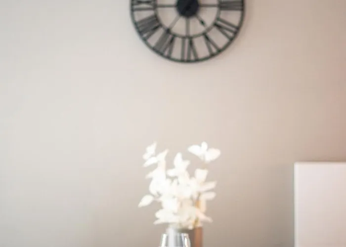 Apartment Center - Free Parking, Netflix And Wifi